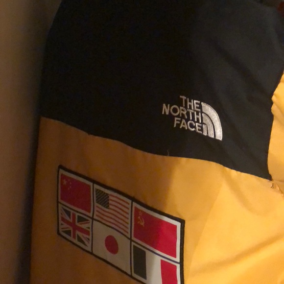 North face supreme jacket - Picture 4 of 4